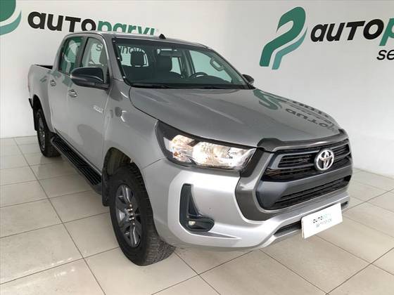 TOYOTA HILUX 2.8 D-4D TURBO DIESEL CD SR 4X4 AUTOMÁTICO